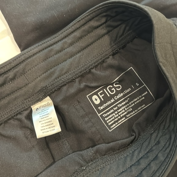 Figs scrub pants size S - Picture 3 of 4